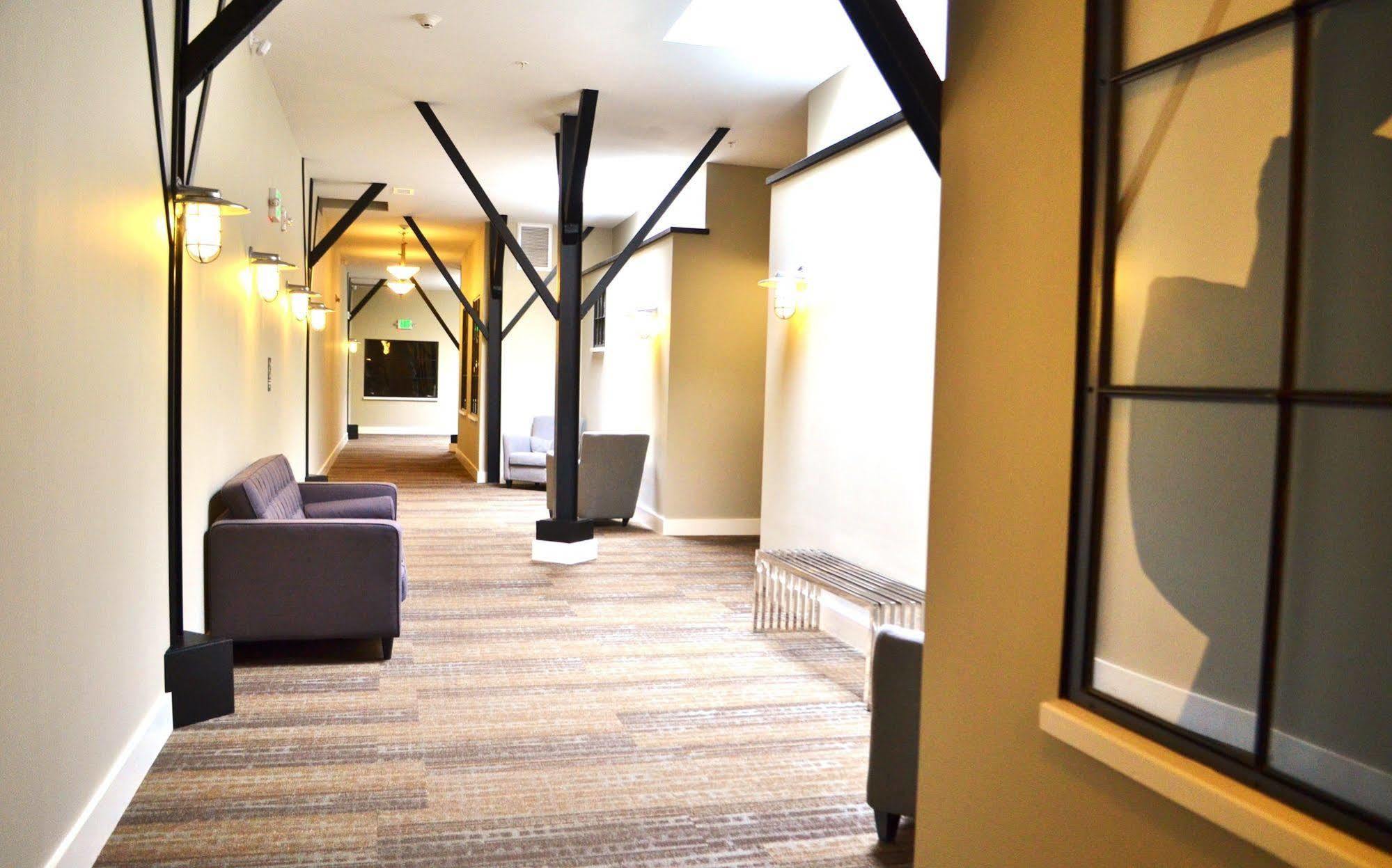 Culpeper Center Suites エクステリア 写真